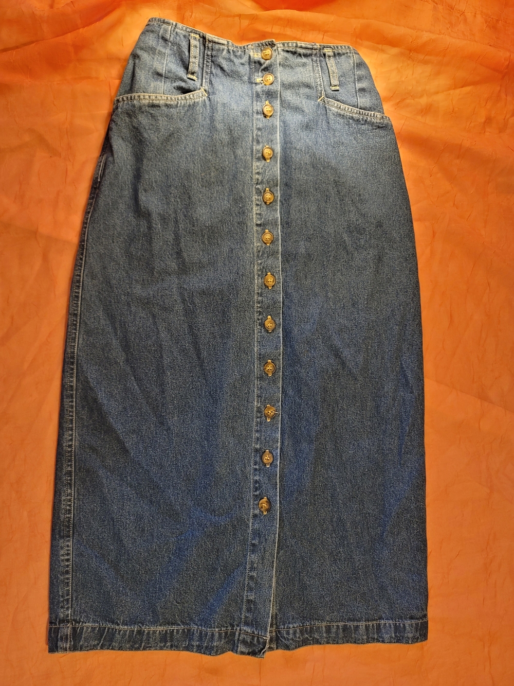 Vtg Gloria Vanderbilt Blue Denim Skirt with Red GV Logo Detail